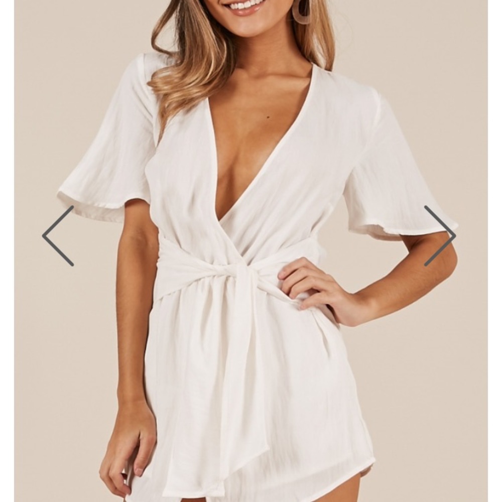 NWT Showpo. Sugar Coated Playsuit in White Linen M